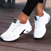 Valentina Ashborne | Letvægts-Sneakers i hvid med sort detaljer