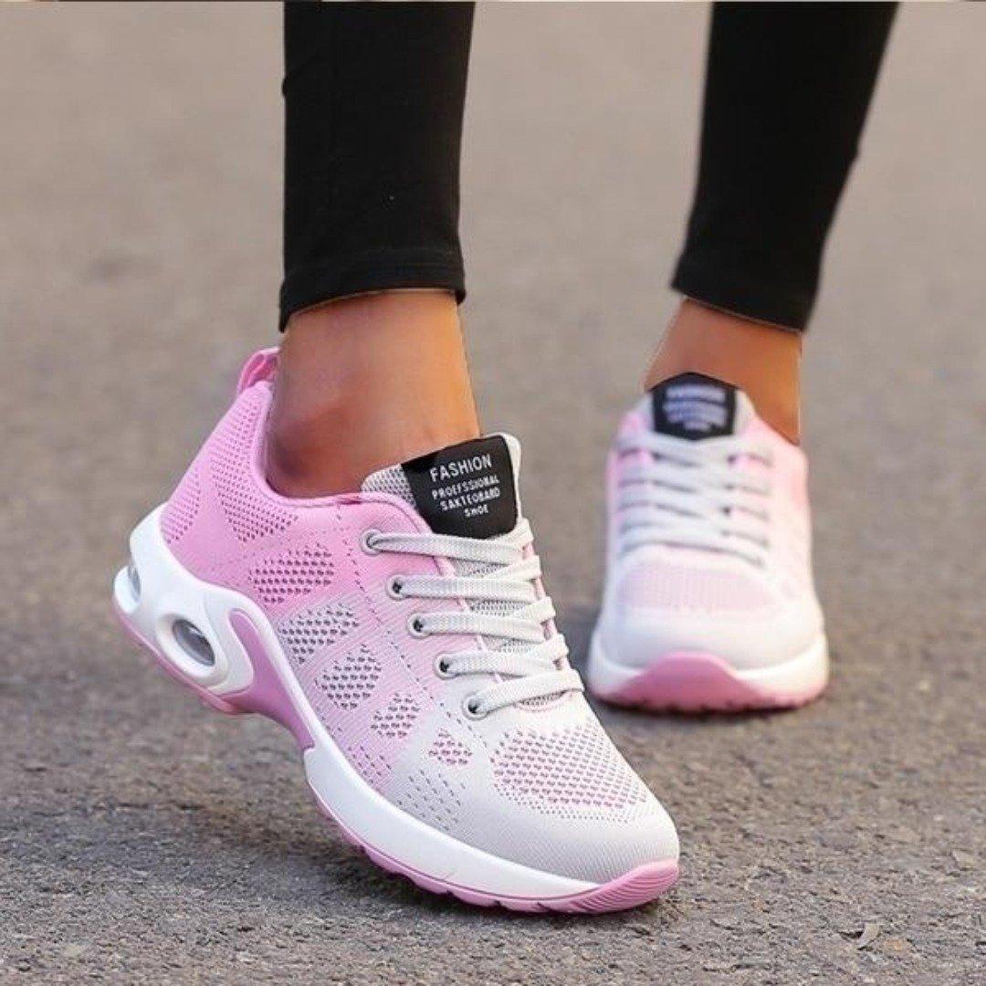 Valentina Ashborne | Letvægts-Sneakers i hvid med sort detaljer