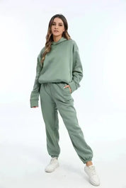 Lotte Vestergaard | Hoodie og joggingbuksesæt i grøn