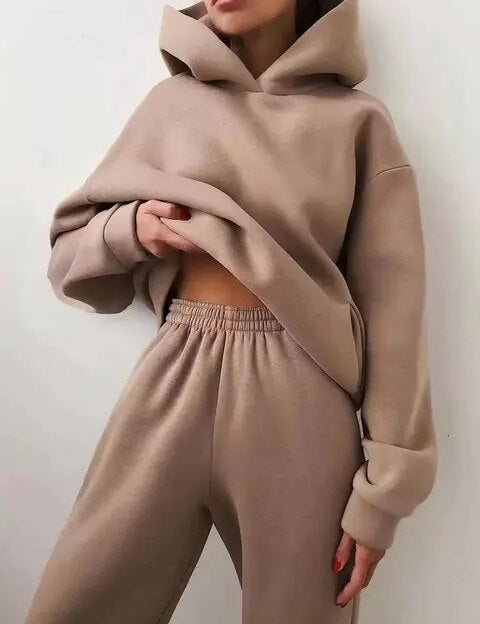 Lotte Vestergaard | Hoodie og joggingbuksesæt i grøn