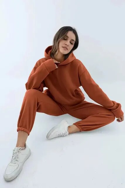 Lotte Vestergaard | Hoodie og joggingbuksesæt i grøn