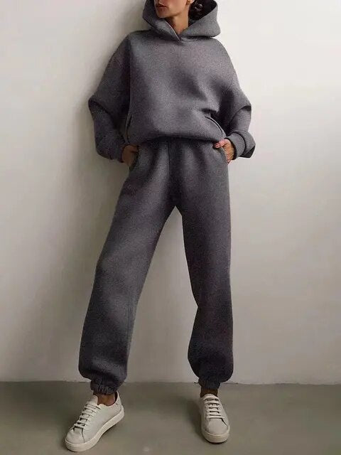 Lotte Vestergaard | Hoodie og joggingbuksesæt i grøn