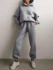 Lotte Vestergaard | Hoodie og joggingbuksesæt i grøn