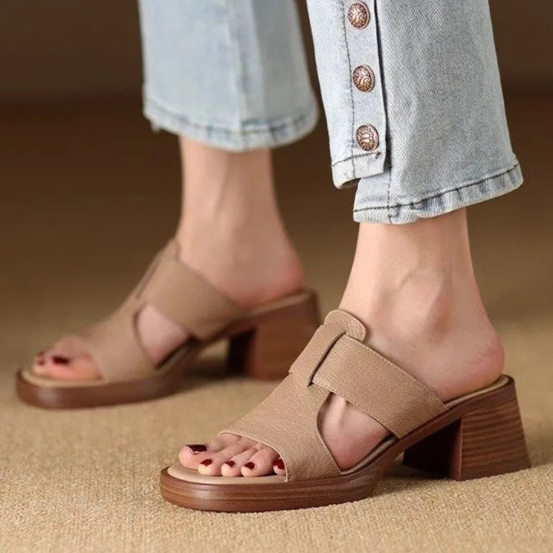 Sofia Bellini | Komfortable sandaler til kvinder med blokhæl og brede remme