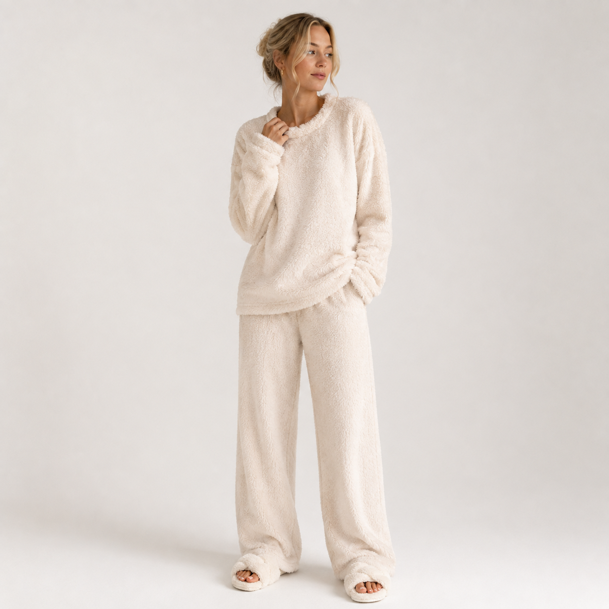 Lotte Iversen | Blødt fleece-pyjamassæt til kvinder
