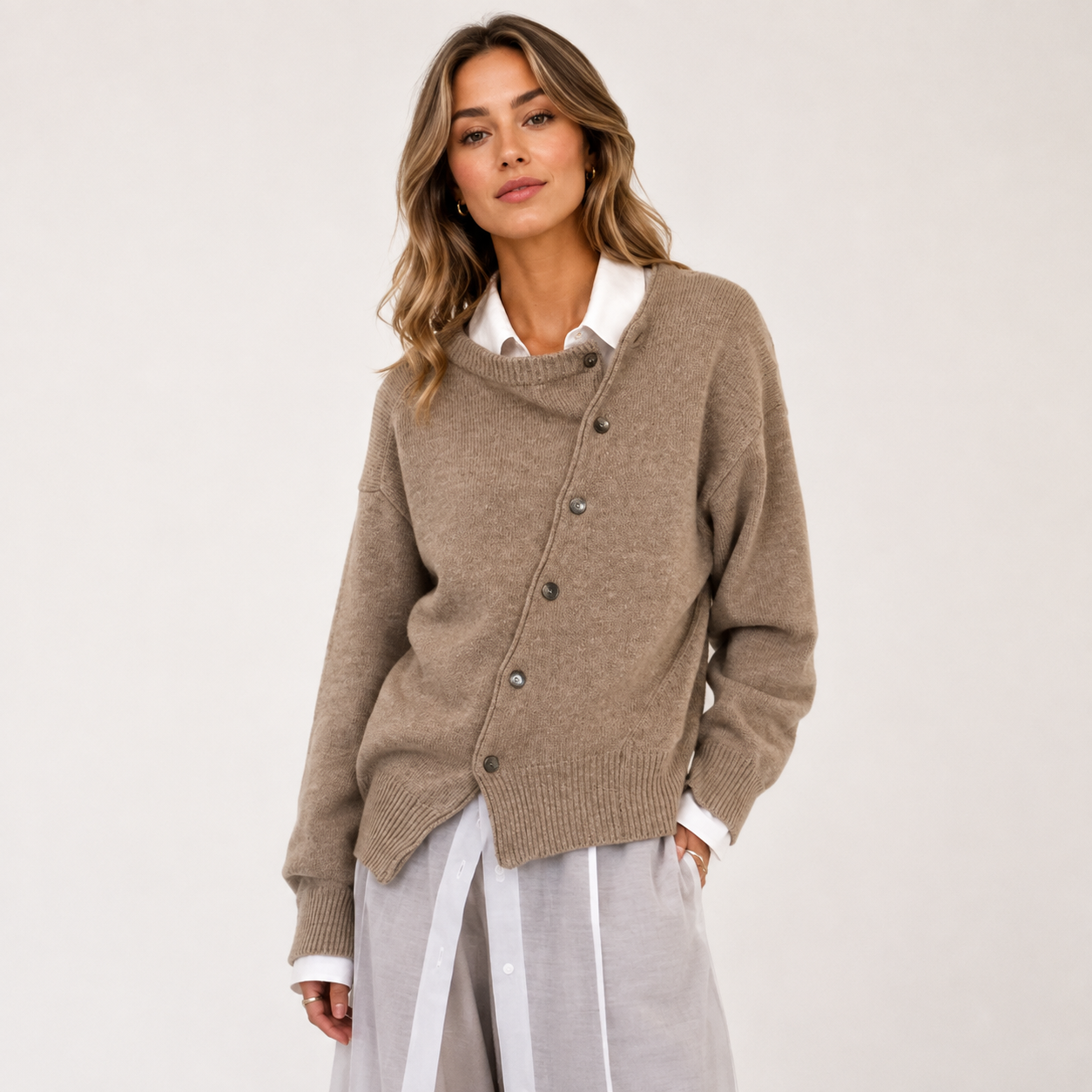 Nanna Kristensen | Oversized cardigan with diagonal buttons