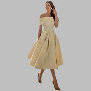Isabella Conti | Luksus off-shoulder midi gallakjole i satin