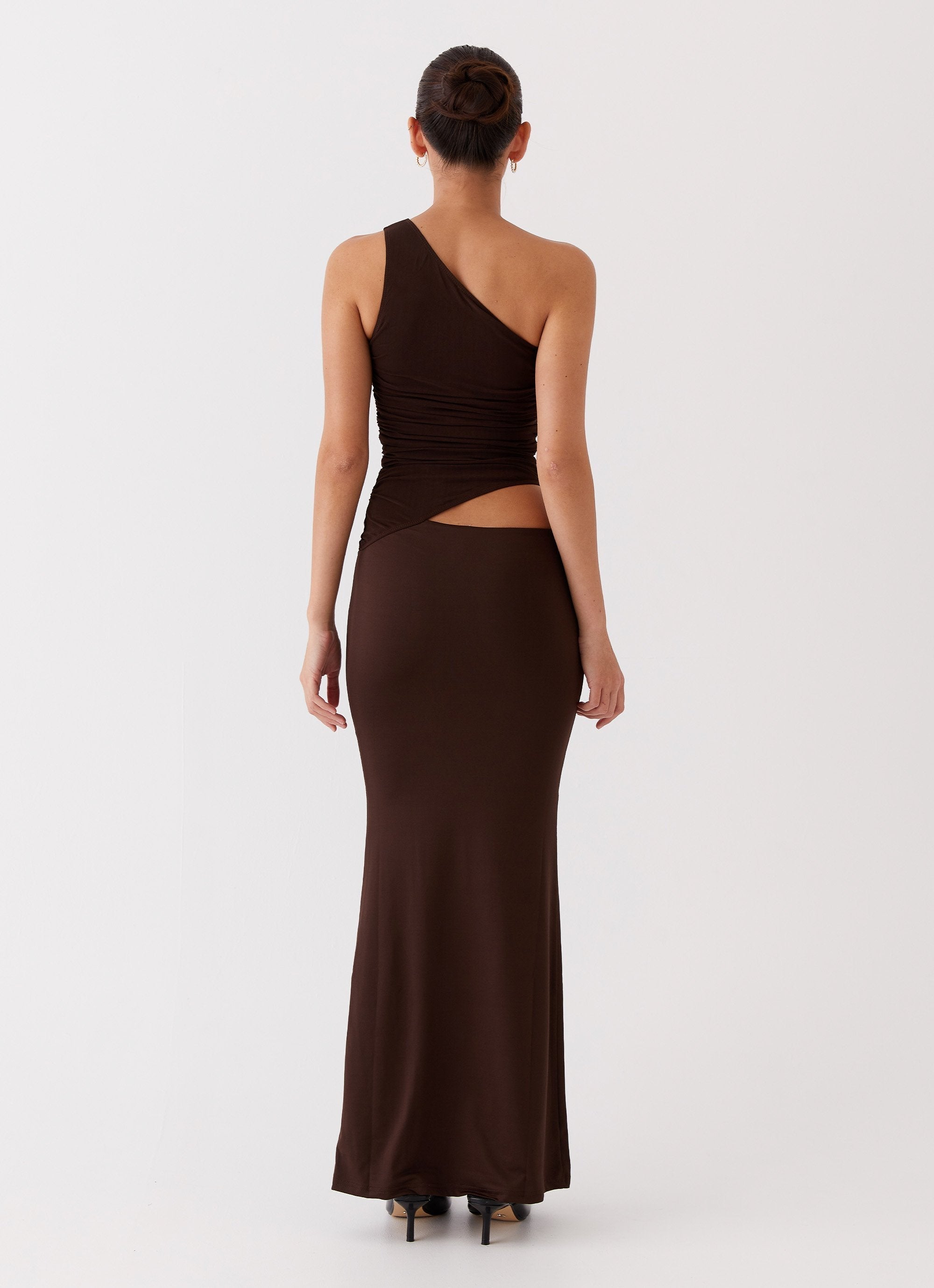 Valentina Ricci | Maxi one-shoulder kjole med cut-out detalje