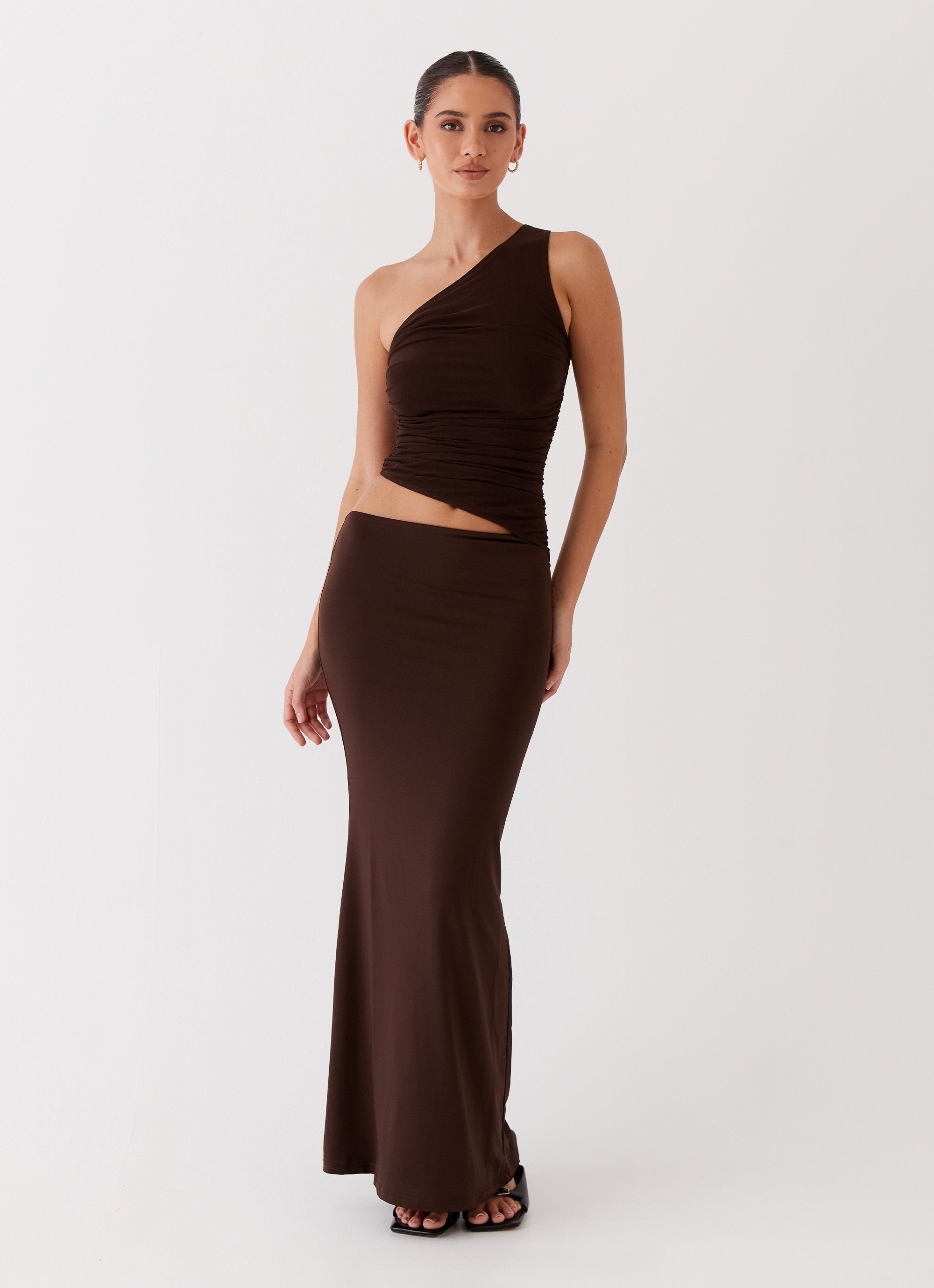 Valentina Ricci | Maxi one-shoulder kjole med cut-out detalje