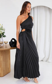 Valentina Noir | Maxi-kjole i klassisk sort med elegant silhuet
