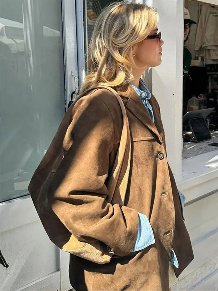 Emilie Thomsen | Ruskindsjakke i brun oversized fit til kvinder