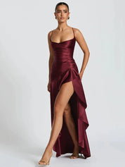 Vivienne Laurent | Maxisatinkjole med elegant slids til kvinder