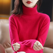 Luciana Bergstrom | Rullekrave Sweater i Rødt til Kvinder