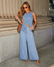 Adrienne Bellini | Denim Outfit Sæt med Figursyet Top og Wide-Leg Bukser