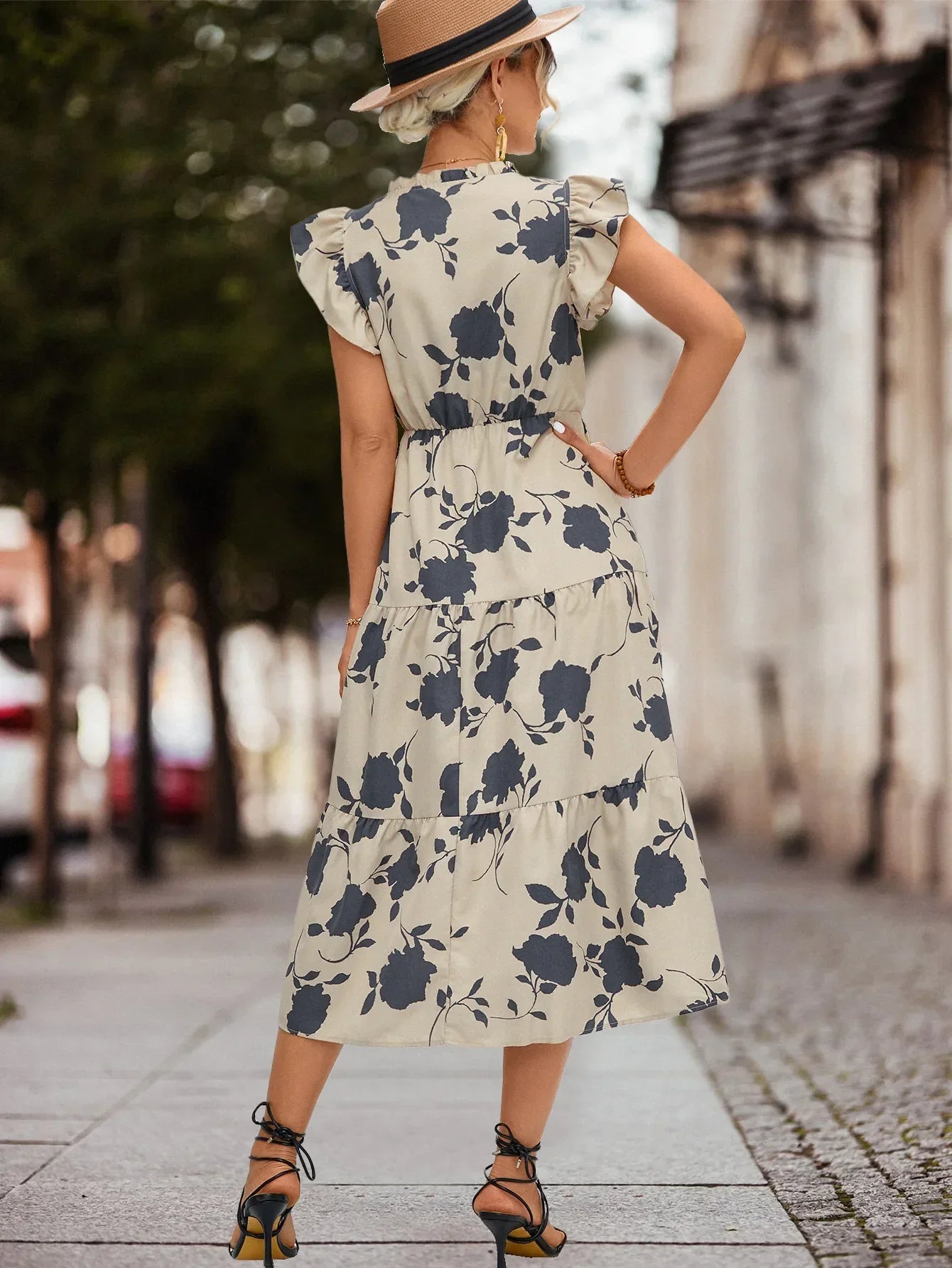 Rosanna Delacroix | Midi-sommerkjole med blomsterprint og flæseærmer