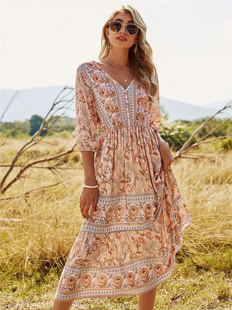 Antonia Rosewood | Midi-Bohemekjole med Blomsterprint og 3/4-Ærmer