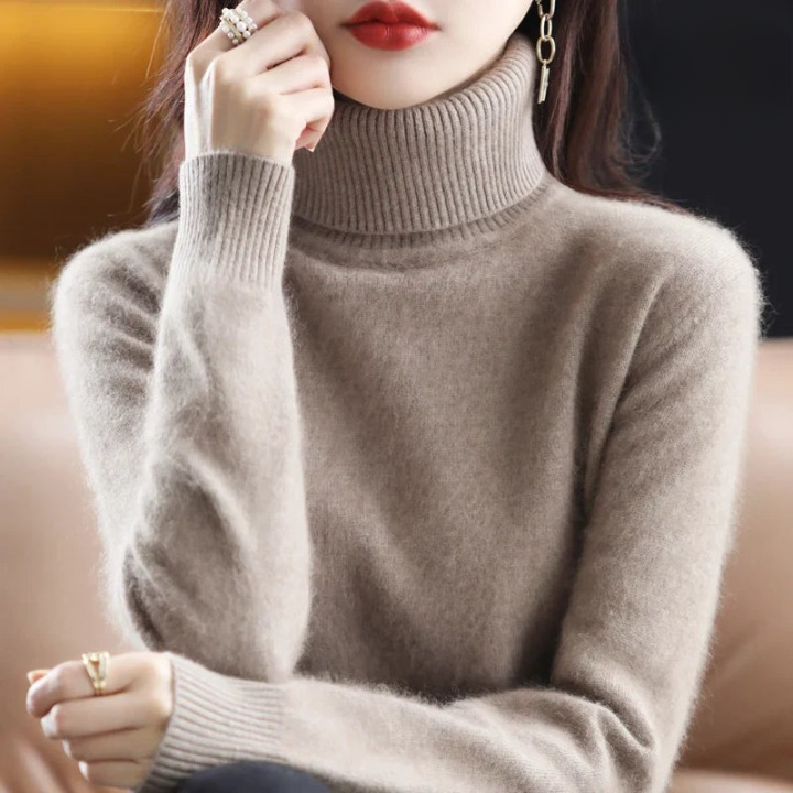 Luciana Bergstrom | Rullekrave Sweater i Rødt til Kvinder