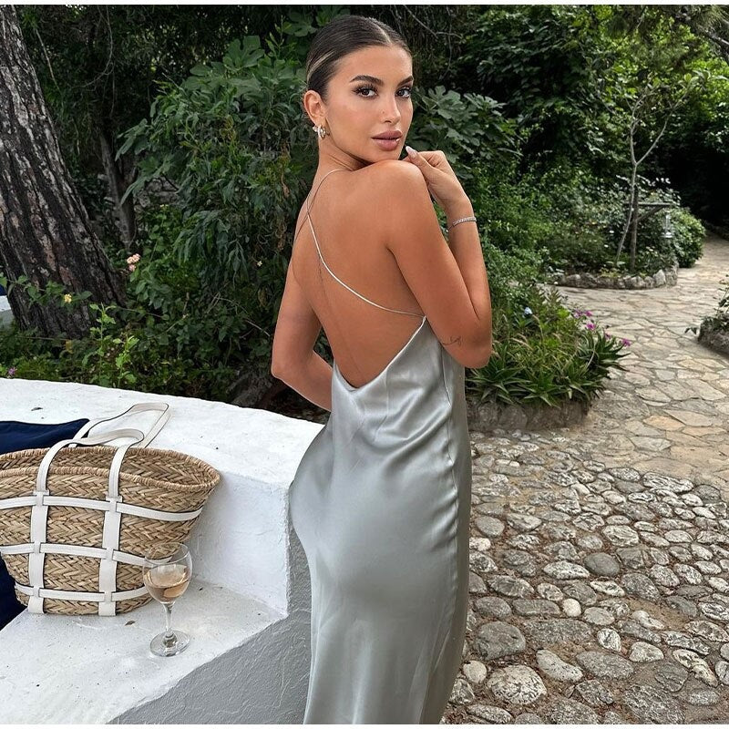 Sienna Moreau | Maxi elegant kjole med satinbælte