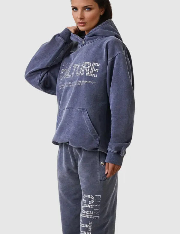 SABINA_COMFORTABLEHOODIEWITHMODERNCULTUREDESIGN-STYLEANDCOMFORTCOMBINED.jpg