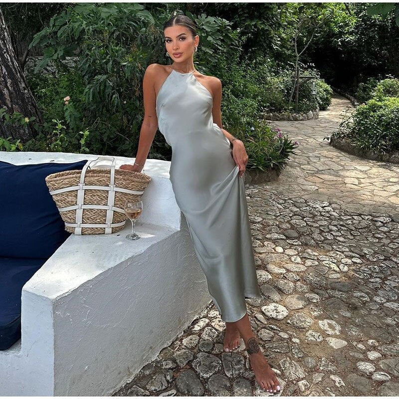 Sienna Moreau | Maxi elegant kjole med satinbælte