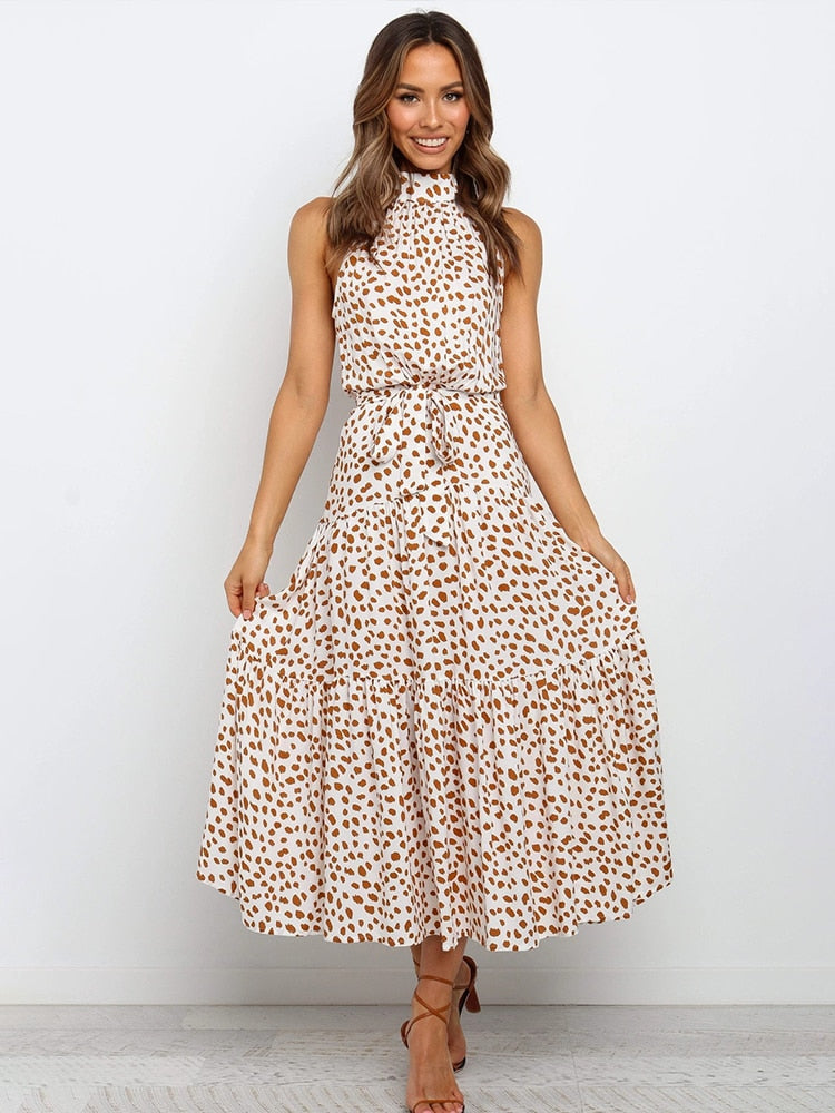 Alessia Moreau | Maxi-sommerkjole med halterneck i elegant lag-på-lag design