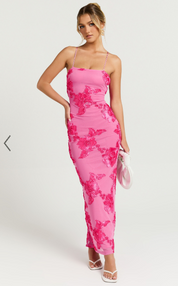 Giulia Bellini | Elegant maxikjole med blomsterdetaljer