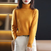 Luciana Bergstrom | Rullekrave Sweater i Rødt til Kvinder