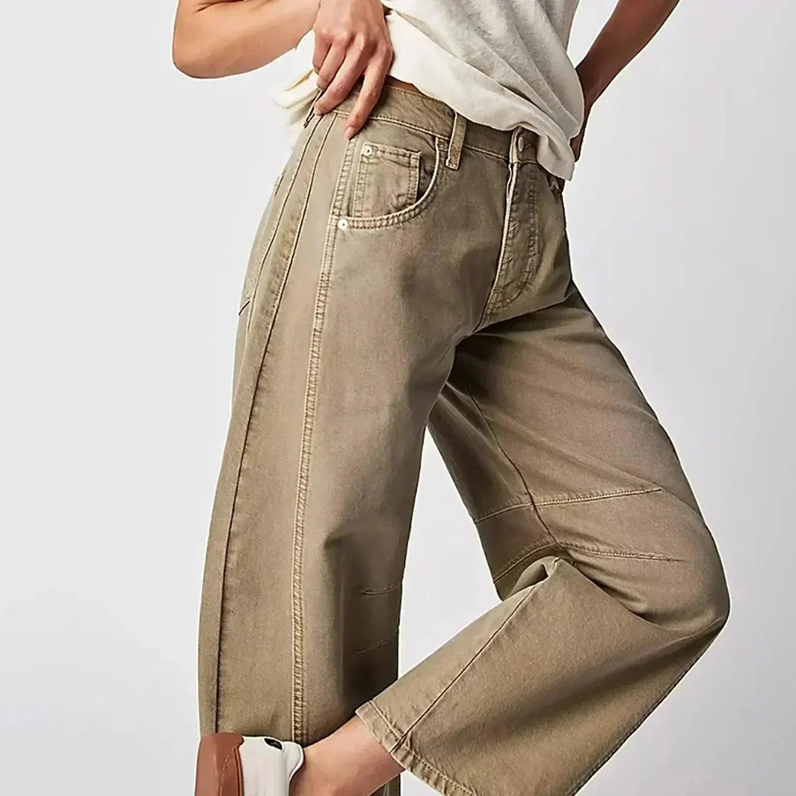 Nora Castelluccio | Højtaljede Mom-Jeans i Beige