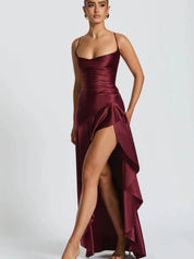 Vivienne Laurent | Maxisatinkjole med elegant slids til kvinder
