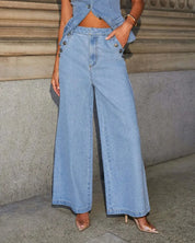 Adrienne Bellini | Denim Outfit Sæt med Figursyet Top og Wide-Leg Bukser