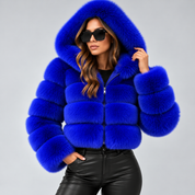 Signe Dahl | Kort hooded faux fur-jakke til kvinder