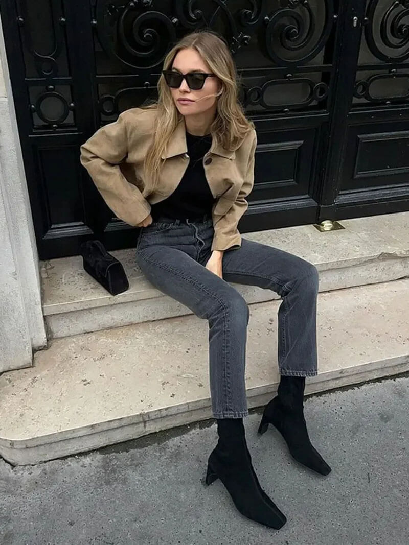 Loretta Marchesi | Cropped Jakke i Ruskind-Look med Store Lommer