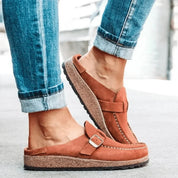 Camille Dupont | Erotiske slip-on loafers til kvinder i ruskind med justerbar spænde