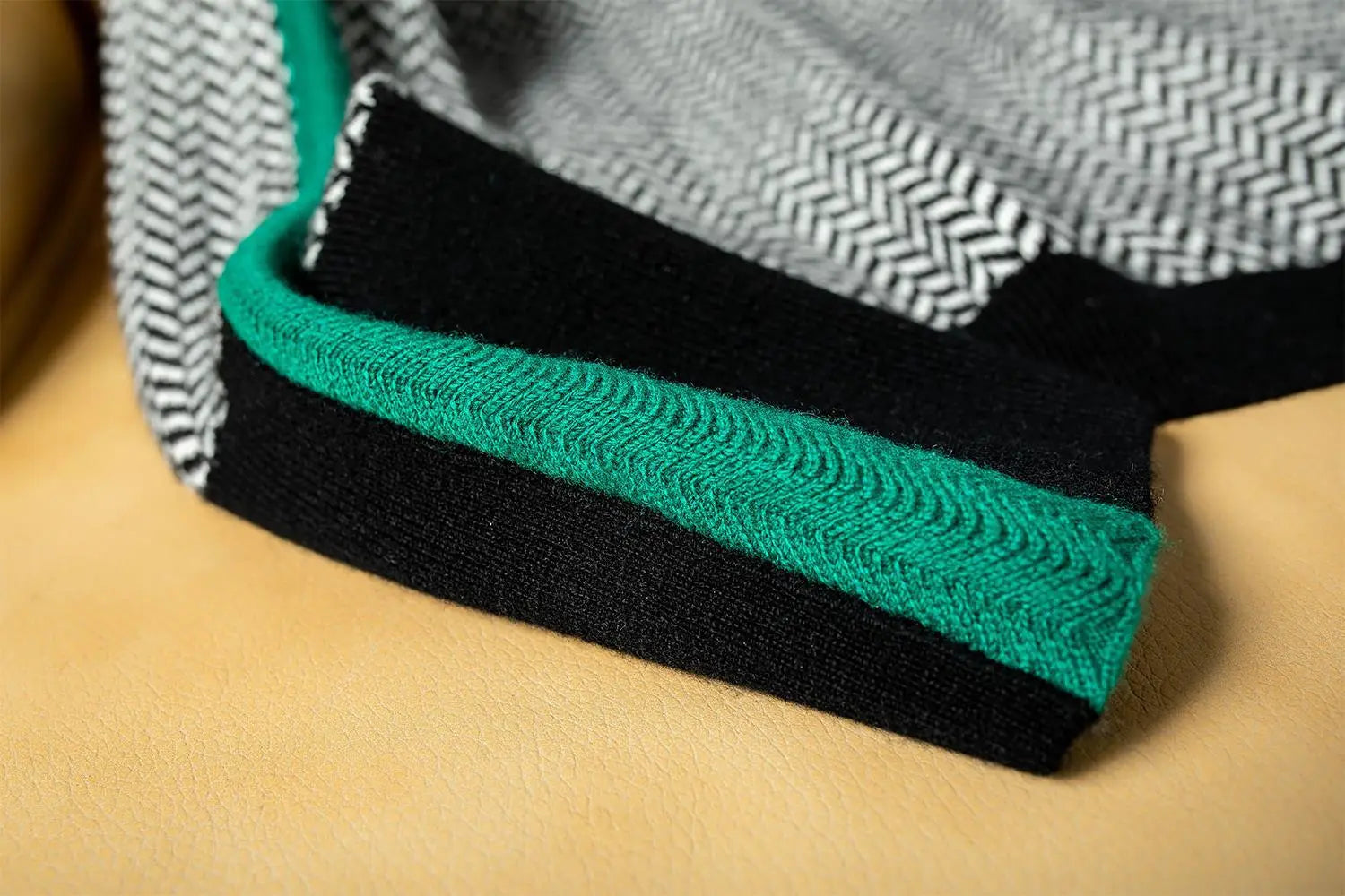 Cordelia Ashburn | Stribet Sweater i Varm Hverdag-Stil