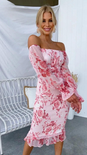 Margaux Florentin | Midi-kjole med blomsterprint og off-shoulder detalje til kvinder