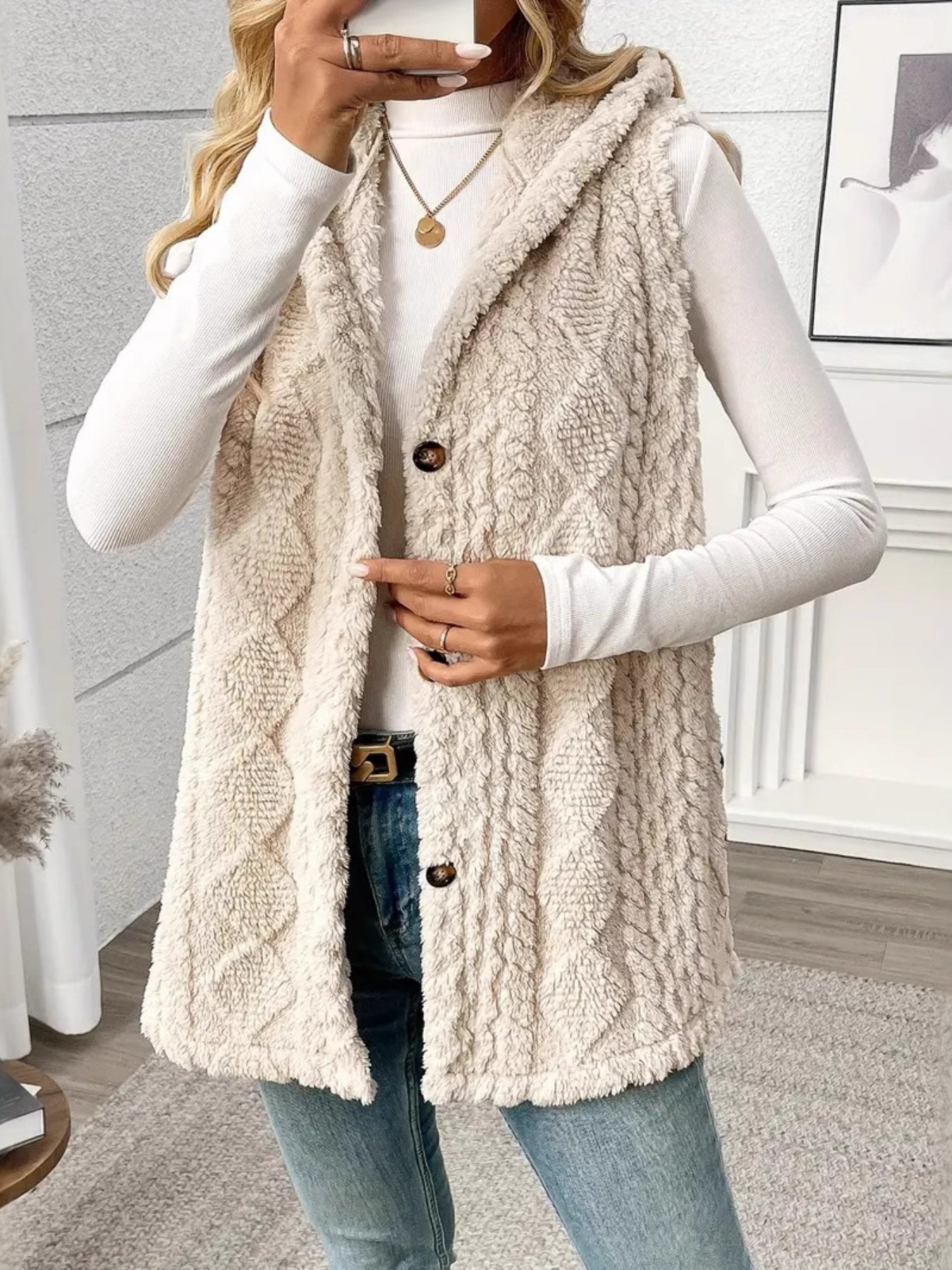 Emilie Rasmussen | Teddy-Strickweste mit Kapuze für Damen