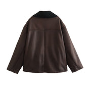 Stine Bang | Faux-shearling frakke med kontrastkrave