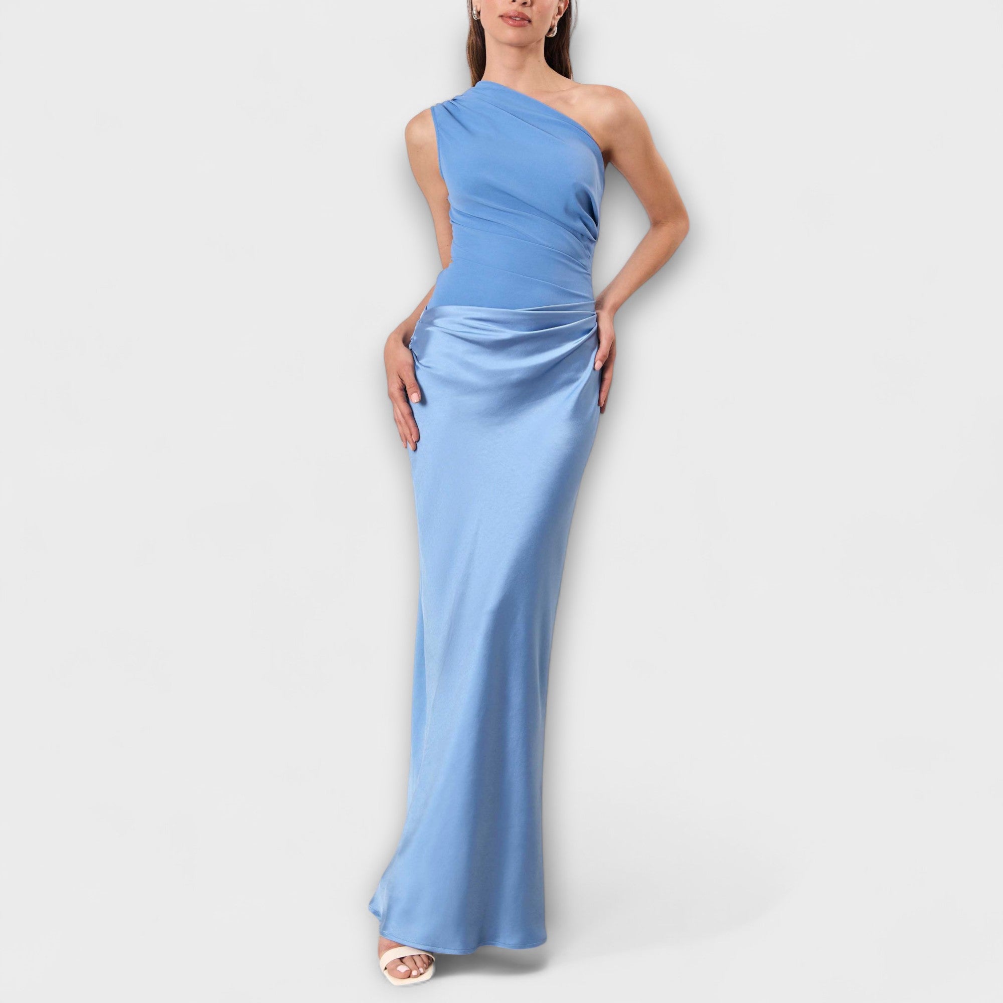 Theodora Castellano | Maxi-cocktailkjole med asymmetrisk snit