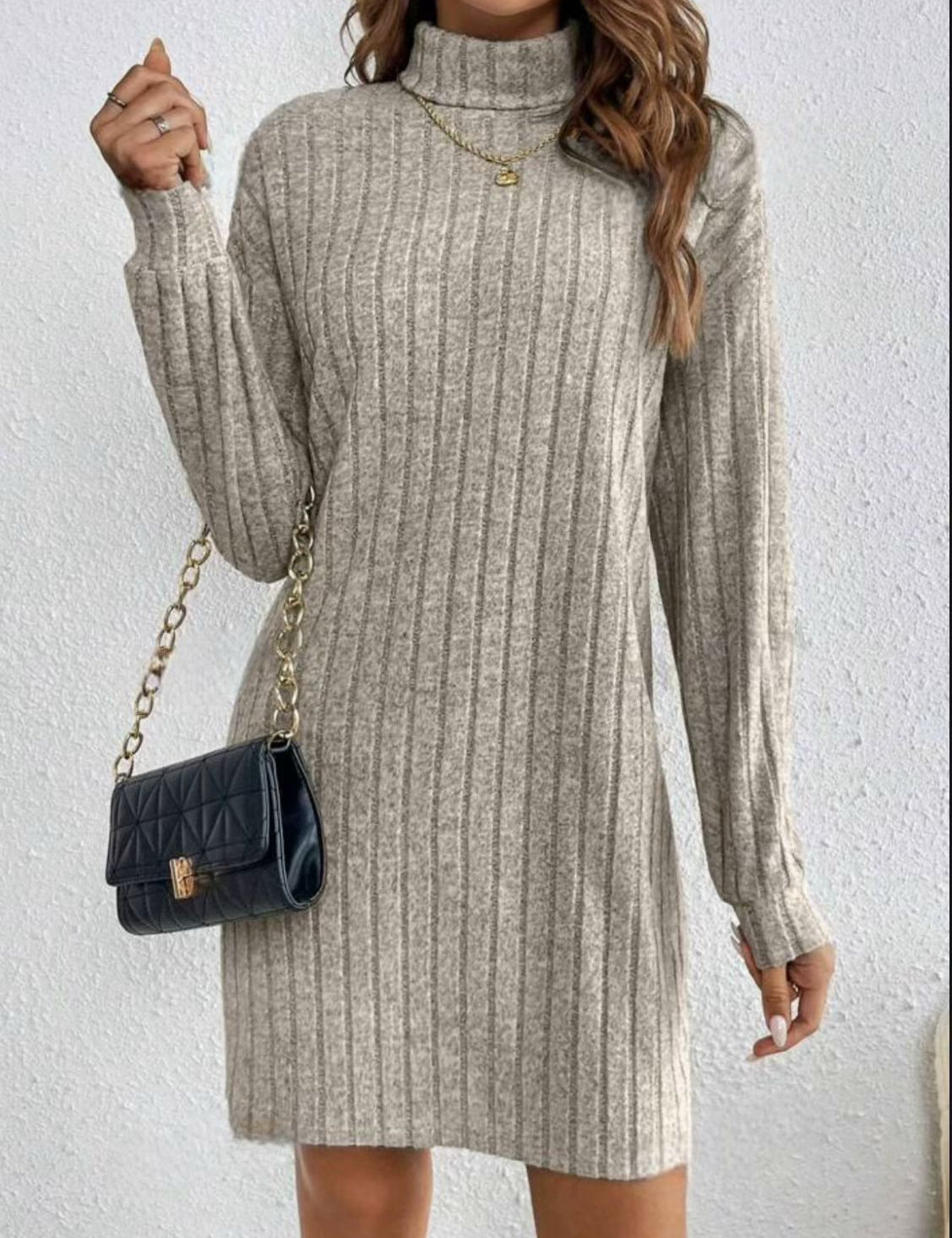 Tina Bruun | Ribstrikket mini-sweaterkjole til kvinder