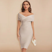 Camille Durand | Midi-bandagekjole med off-shoulder elegance
