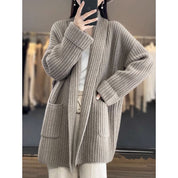Karla Lindholm | Oversized cardigan i chunky strik til kvinder