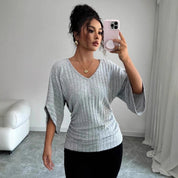 Mia Knudsen | Gerippte Bluse mit V-Ausschnitt und 3/4-Ärmeln