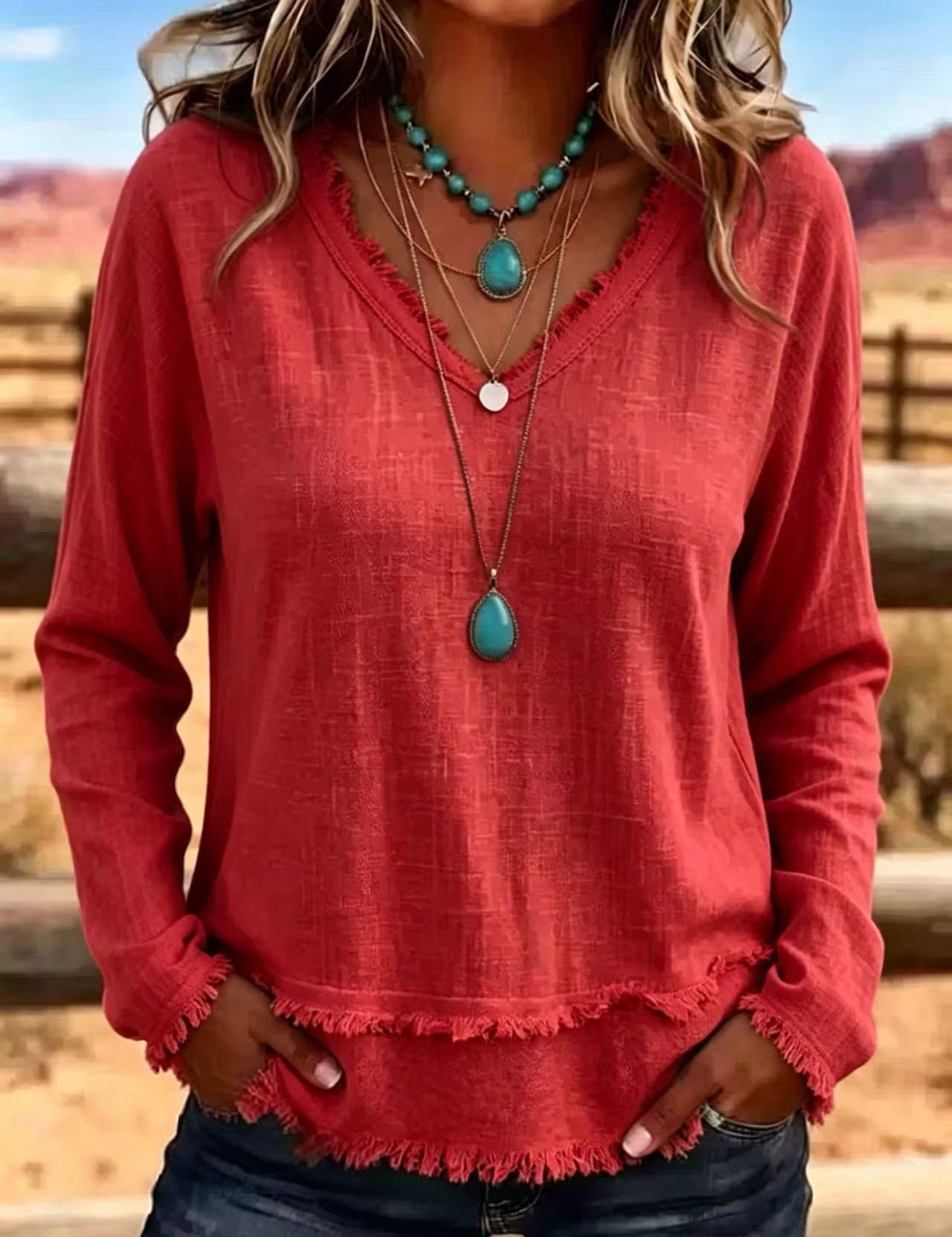 Line Dahl | Boheme-bluse med V-hals og frynsedetaljer