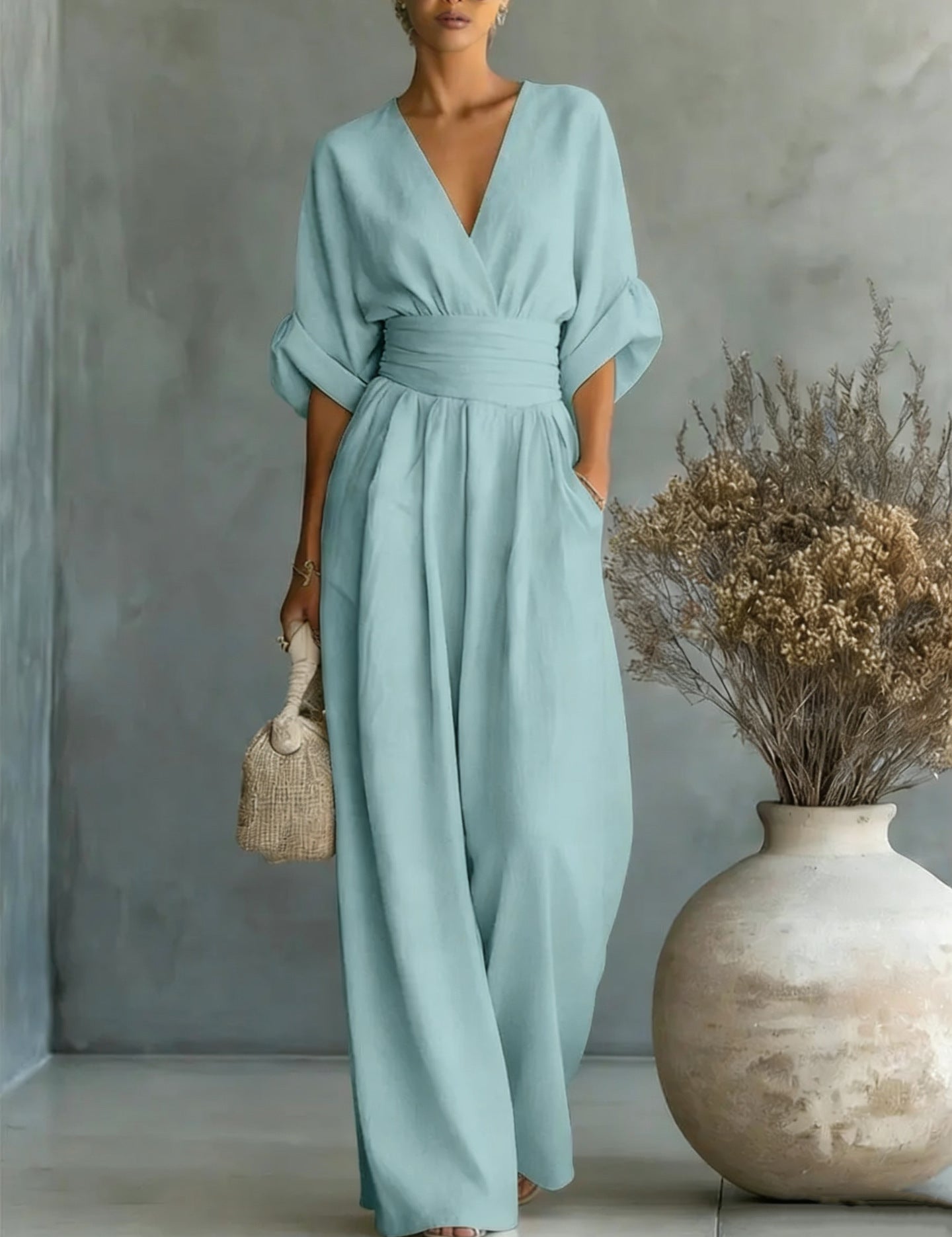 Renata Olivares | Wide-leg jumpsuit med V-hals til kvinder