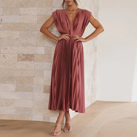 description-image-22_9b4a8227-710e-4d4d-9b22-e0f4c01d409d_540x_Casimir___Women_s_Elegant_V_Neck_Dress___Sleeveless___Mullersmodehaus.jpg