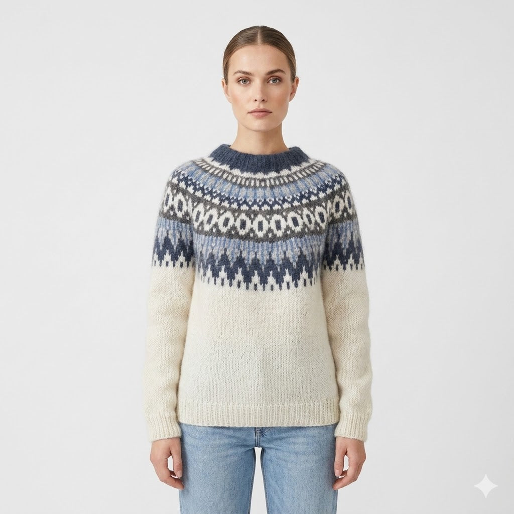 Sophie Whitmore | Nordisk striksweater med tidløs elegance
