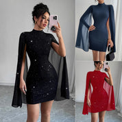 Cecilie Thomsen | Mini-festkjole med glimmer og cape-ærmer til kvinder
