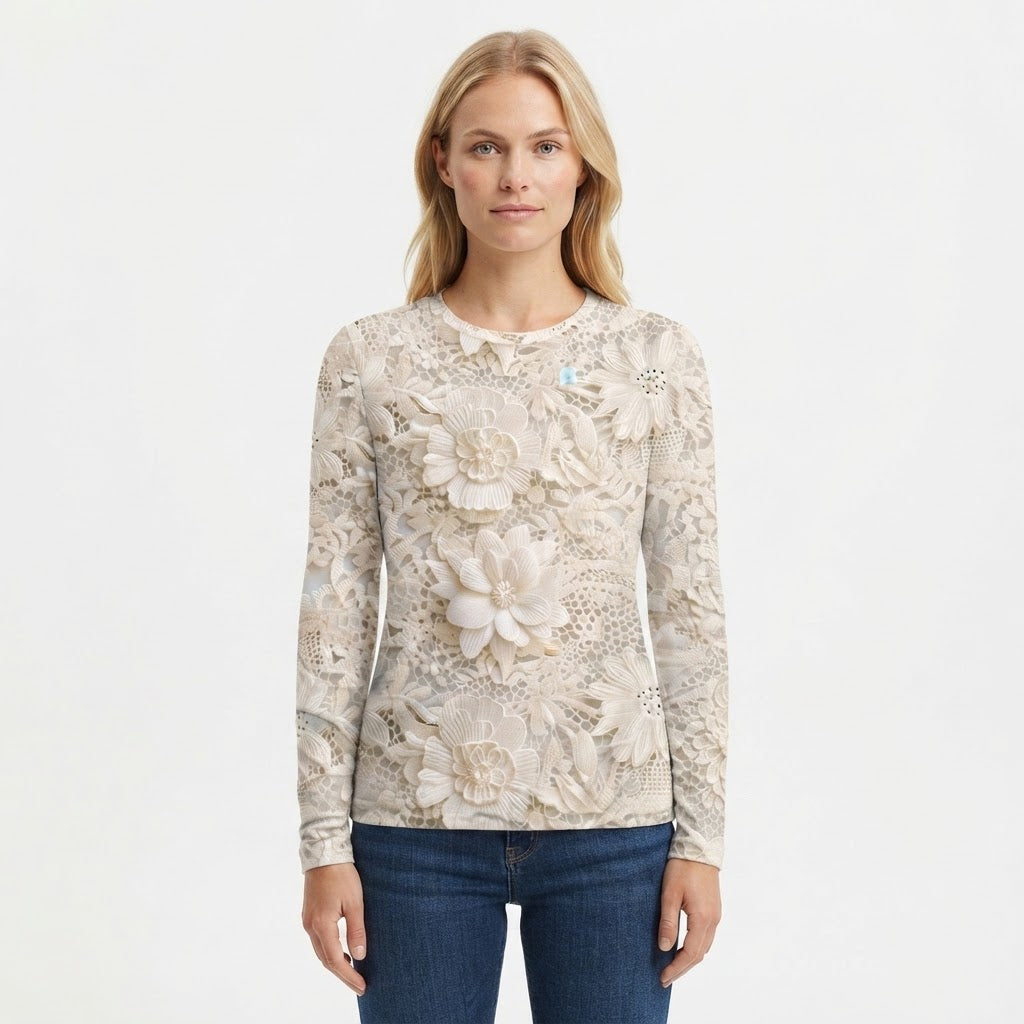 emma-thorup-bluse-med-3d-blomsterprint-og-rund-hals-model.jpg