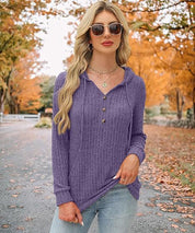 Tove Lorentzen | Rib-strikket hoodie-sweater med knapper