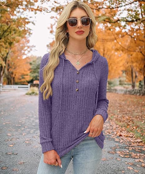 Tove Lorentzen | Rib-strikket hoodie-sweater med knapper